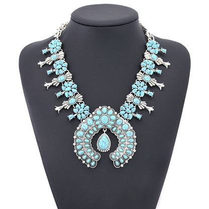 Boho Turquoise Flower Pendant Alloy Necklace