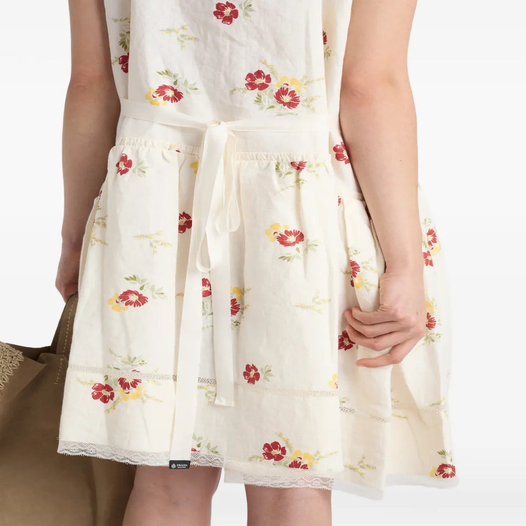 👗 Abito Corto Floreale con Spalline Nere e Pizzo